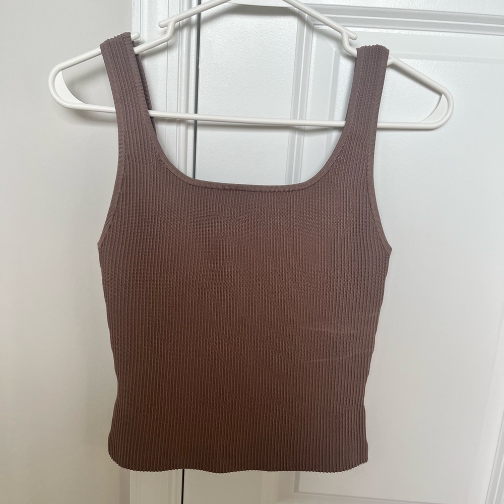 Aritzia Sculpt Knit Tank in Warm Taupe, Small NWT
